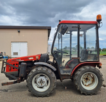 traktor Agromehanika AGT 835 T